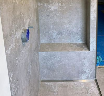 Bad_graue_Dusche_fleckig_03.jpg