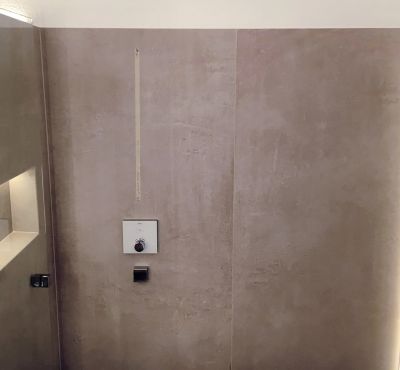 Bad_leuchtende_Dusche_01.jpg